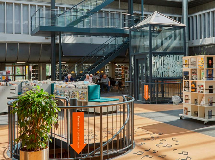 Udsigt ud over Randers Biblioteks pyramide